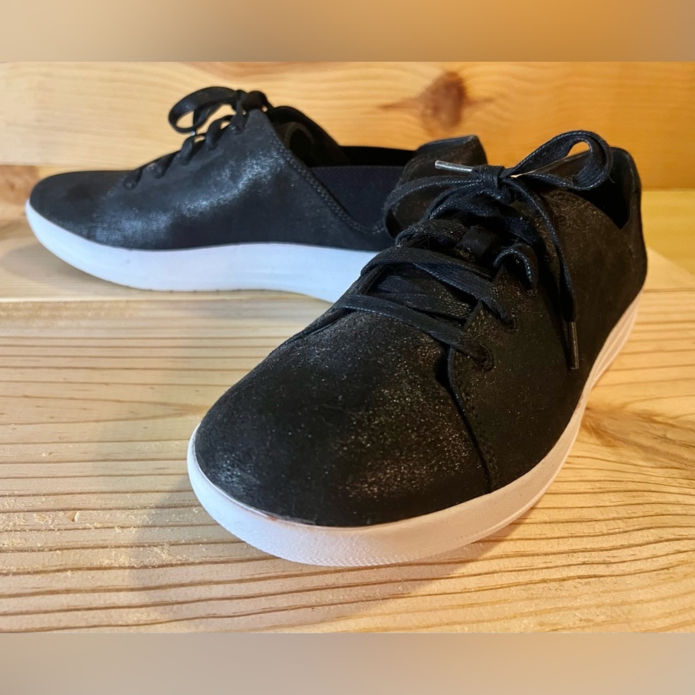 Fitflop Valencia Sneakers Women’s Size 9. Shimmery Black